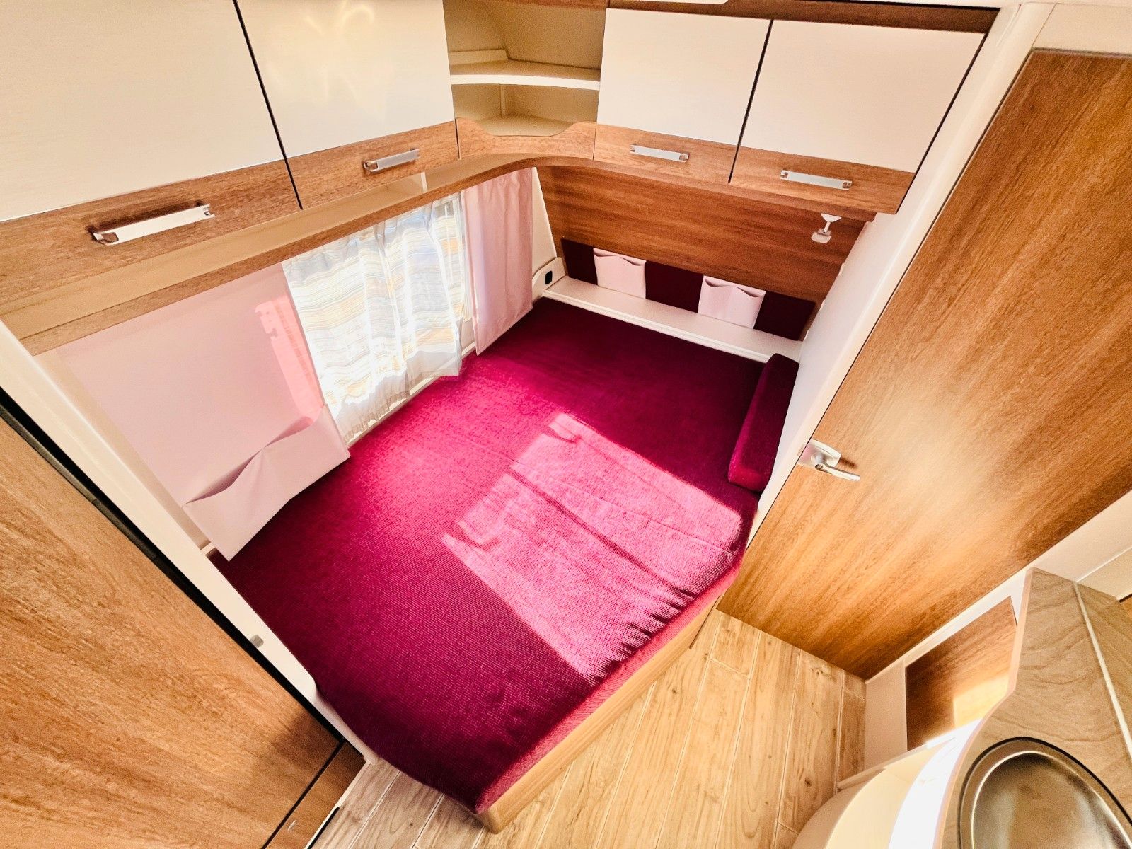 Fahrzeugabbildung Dethleffs C-TREND 475 FR FRANZ.BETT RUNDSITZGRUPPE  1.HAND