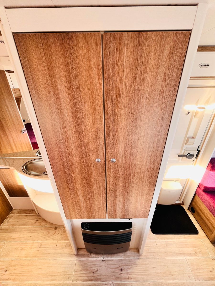 Fahrzeugabbildung Dethleffs C-TREND 475 FR FRANZ.BETT RUNDSITZGRUPPE  1.HAND