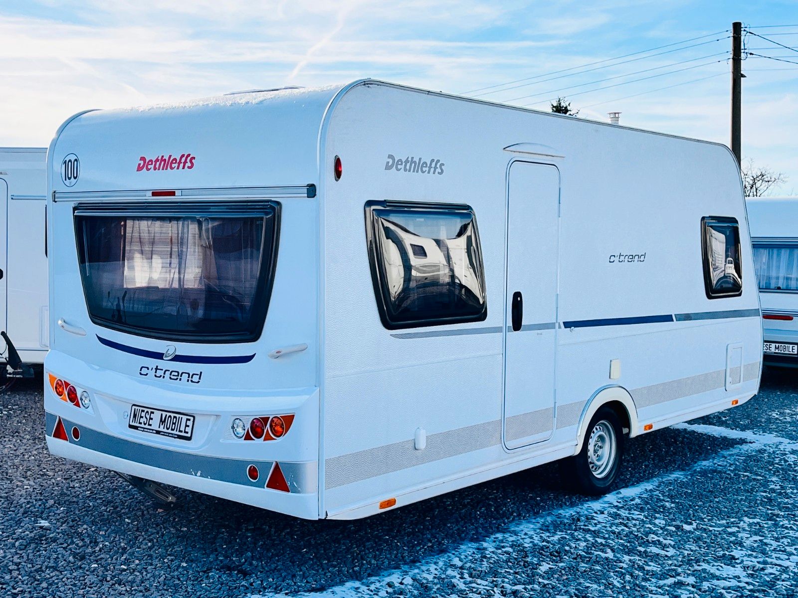Fahrzeugabbildung Dethleffs C-TREND 475 FR FRANZ.BETT RUNDSITZGRUPPE  1.HAND