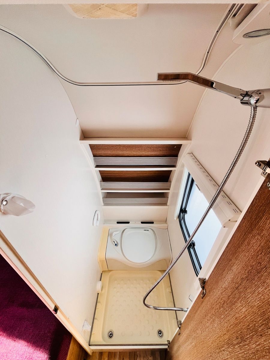 Fahrzeugabbildung Dethleffs C-TREND 475 FR FRANZ.BETT RUNDSITZGRUPPE  1.HAND