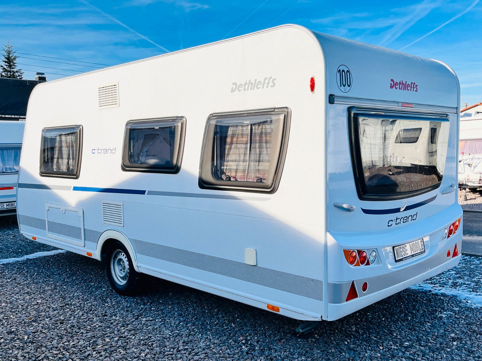 Fahrzeugabbildung Dethleffs C-TREND 475 FR FRANZ.BETT RUNDSITZGRUPPE  1.HAND