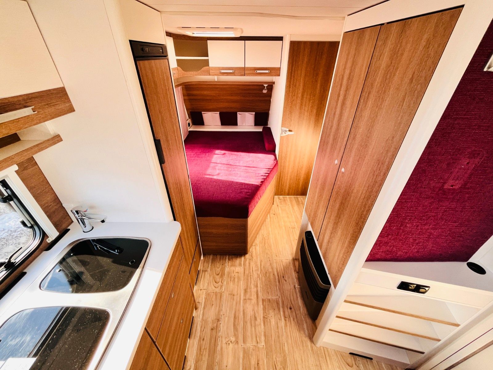 Fahrzeugabbildung Dethleffs C-TREND 475 FR FRANZ.BETT RUNDSITZGRUPPE  1.HAND
