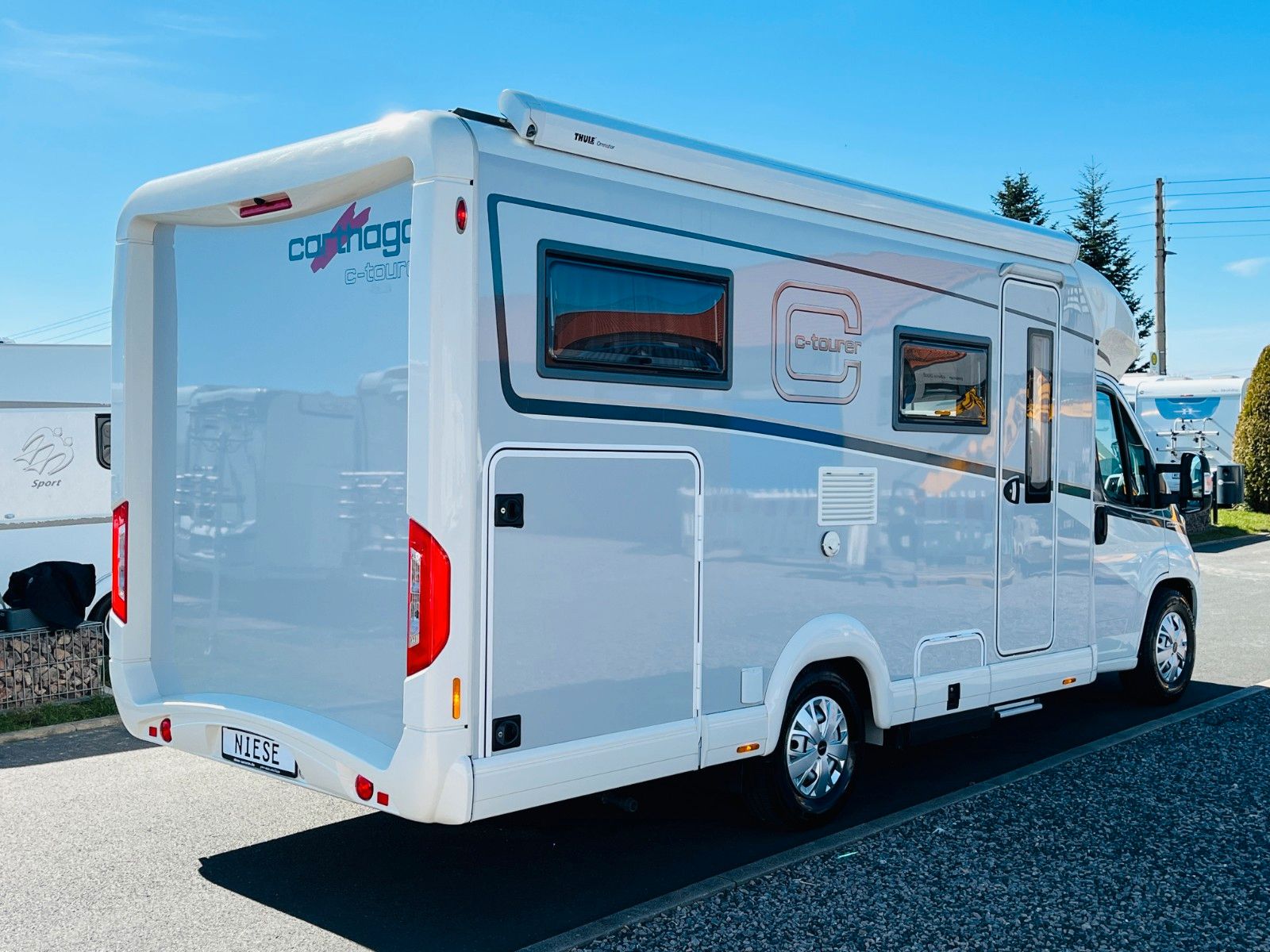 Fahrzeugabbildung Carthago C-TOURER T 143 LE 9G-AUTOMATIK SAT TV 1.HAND