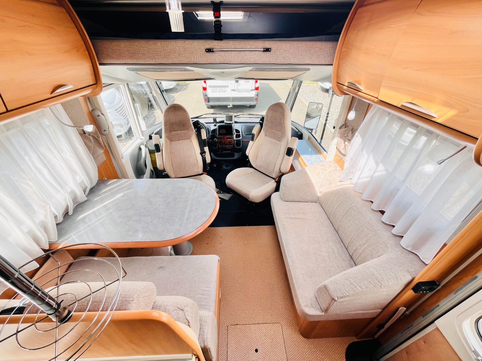 Fahrzeugabbildung Bürstner ELEGANCE I 685 FRANZ.BETT SOLAR POWERMOTOR