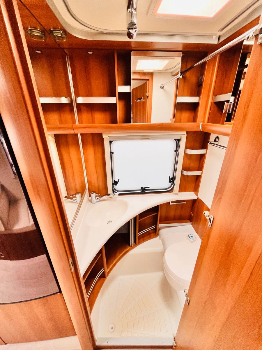 Fahrzeugabbildung Fendt DIAMOND 700 QUEENSBETT KLIMA MARKISE MOVER