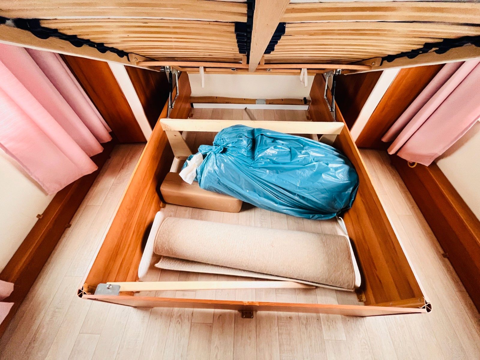 Fahrzeugabbildung Fendt DIAMOND 700 QUEENSBETT KLIMA MARKISE MOVER
