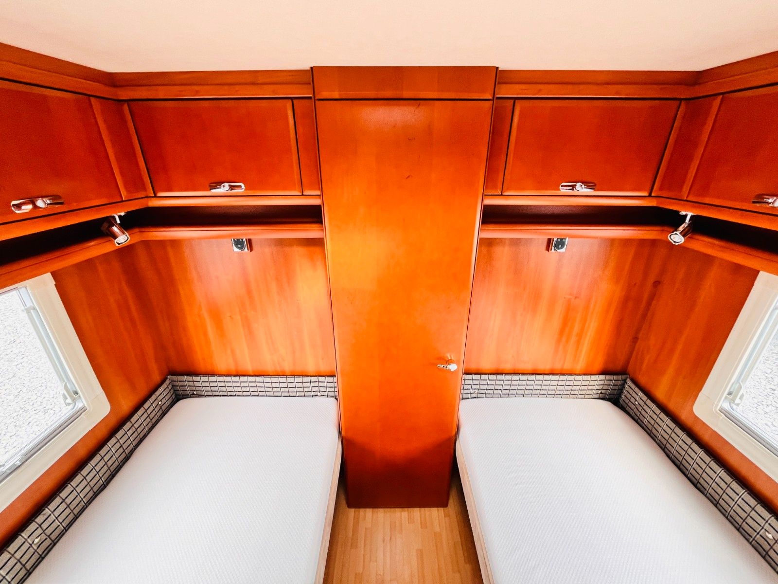 Fahrzeugabbildung Tabbert PUCCINI 560 UEB HECKBAD DUSCHE EINZELBETTEN