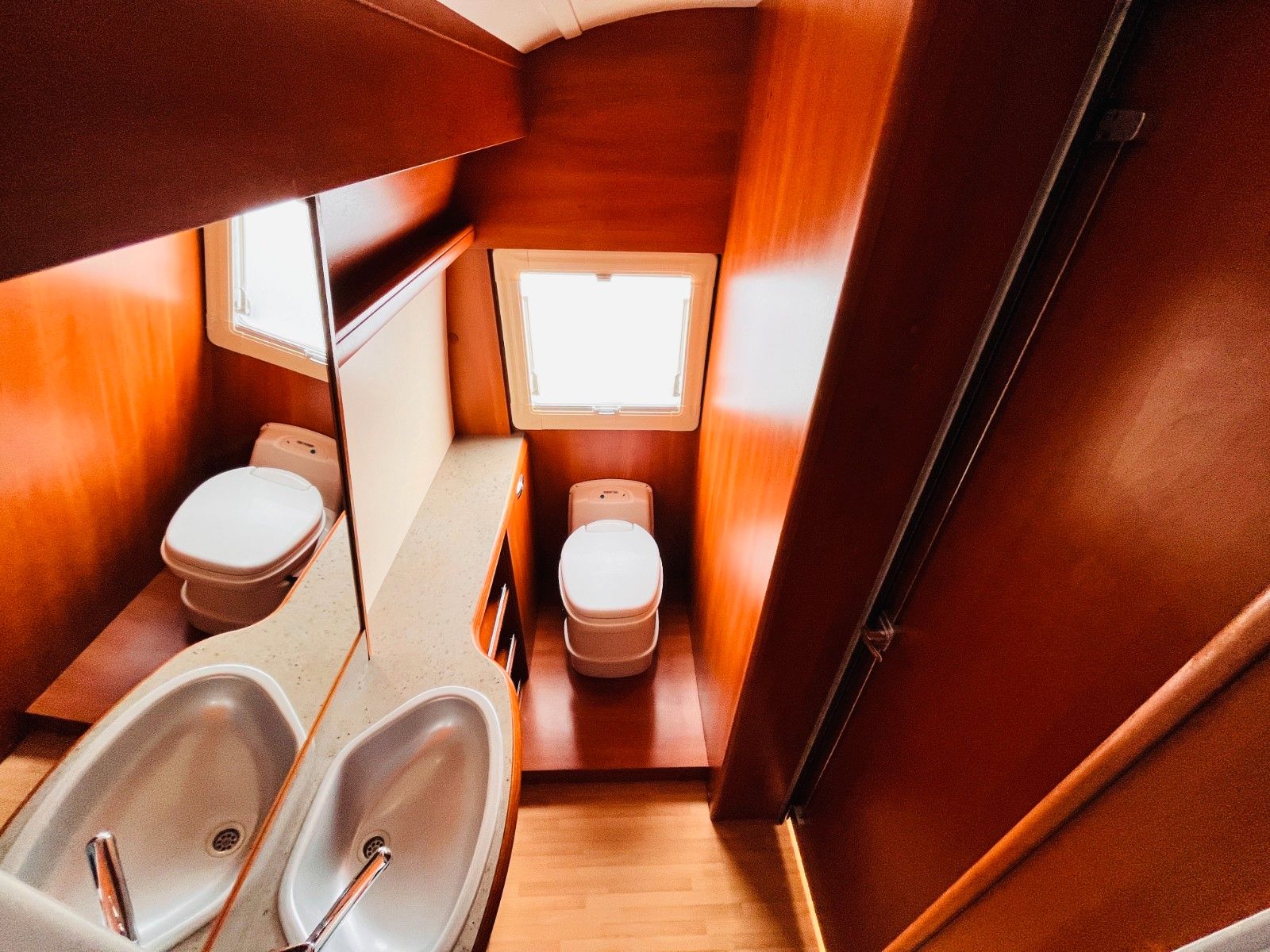 Fahrzeugabbildung Tabbert PUCCINI 560 UEB HECKBAD DUSCHE EINZELBETTEN