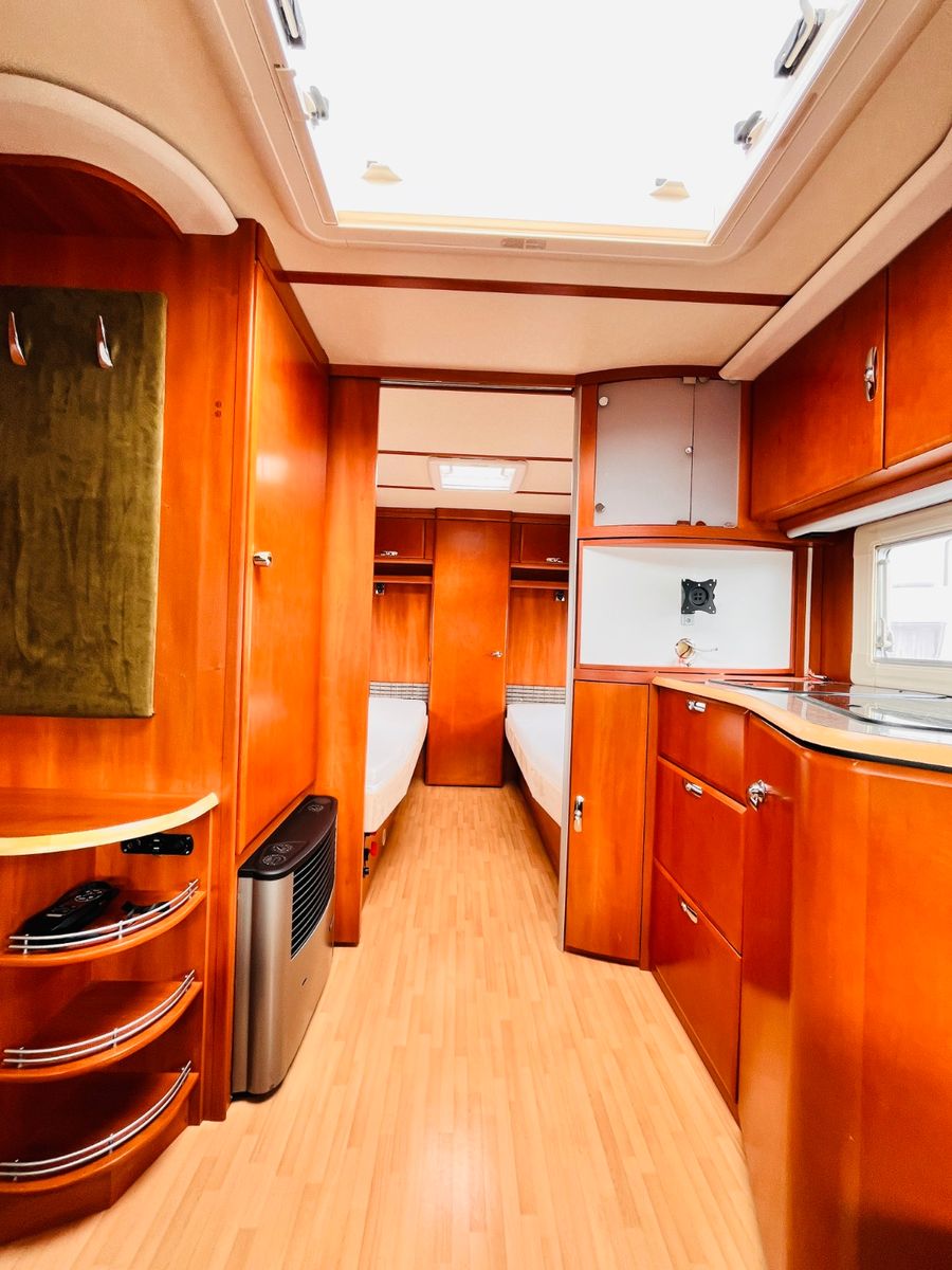 Fahrzeugabbildung Tabbert PUCCINI 560 UEB HECKBAD DUSCHE EINZELBETTEN