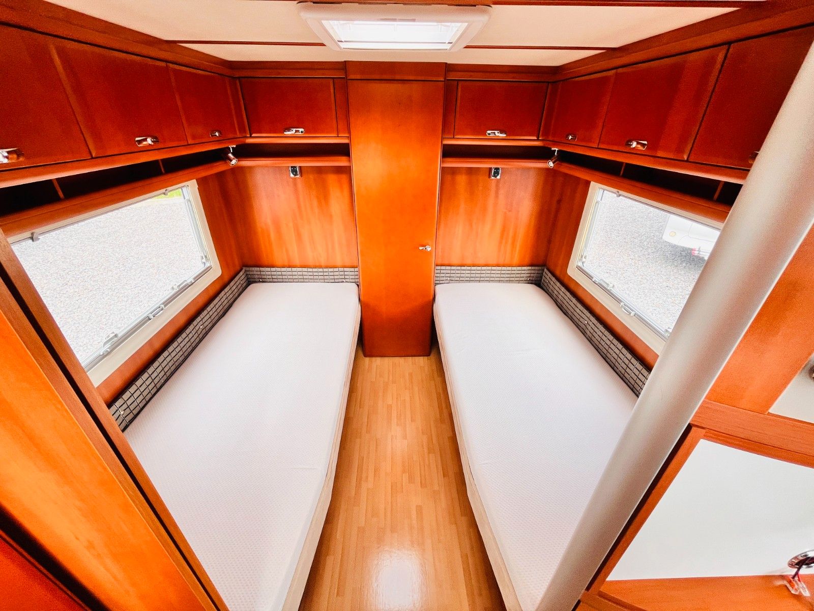 Fahrzeugabbildung Tabbert PUCCINI 560 UEB HECKBAD DUSCHE EINZELBETTEN