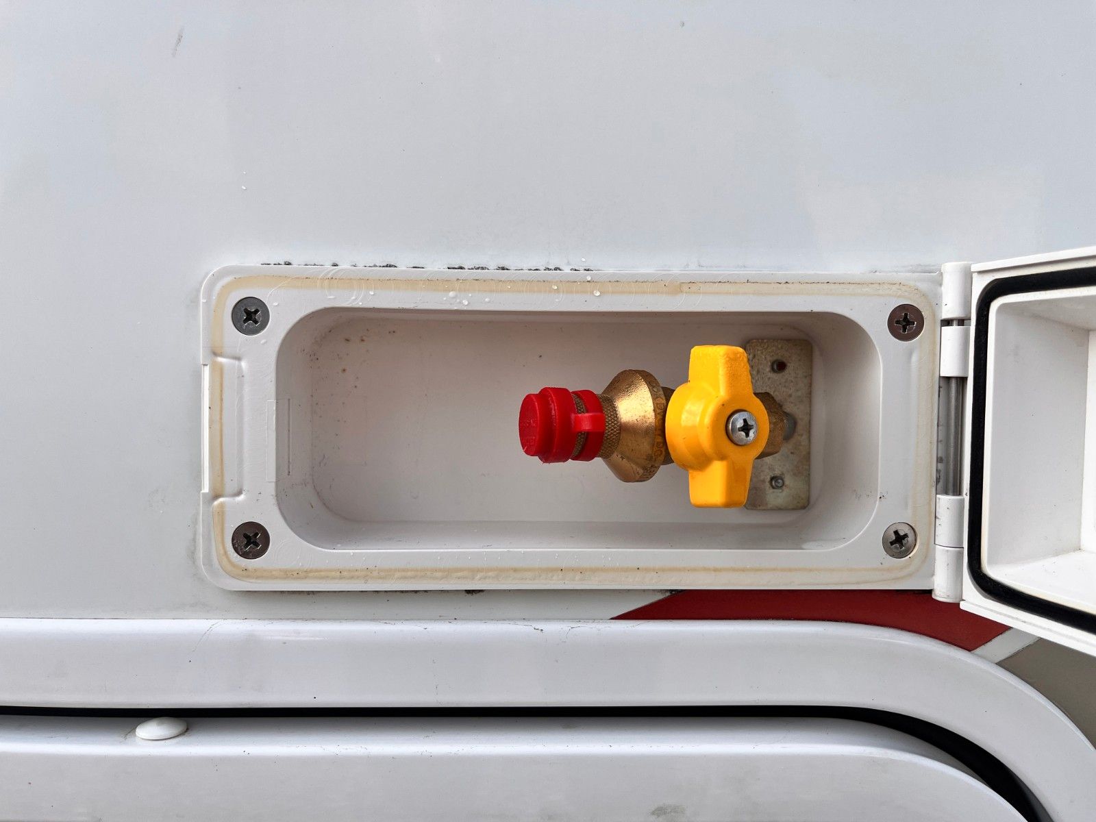 Fahrzeugabbildung Challenger MAGEO 290 HECKBAD GARAGE HUBBETT SOLAR