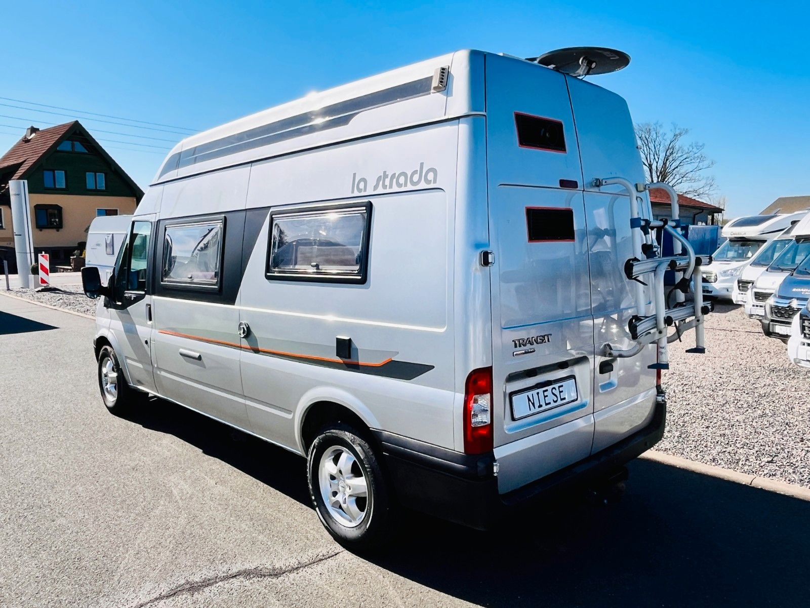 Fahrzeugabbildung La Strada TRENTO 600 SAT TV SOLAR MARKISE