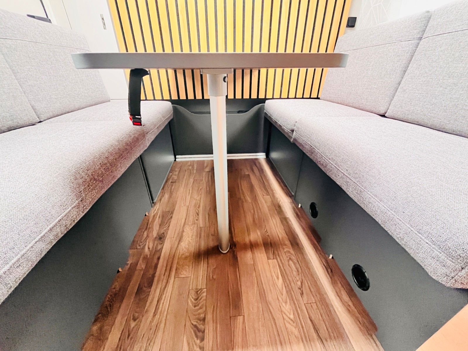 Fahrzeugabbildung Knaus YASEO 340 PX AUFLASTUNG 1.500 Kg