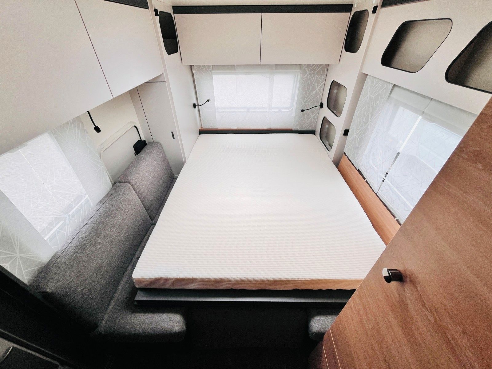 Fahrzeugabbildung Knaus YASEO 340 PX AUFLASTUNG 1.500 Kg