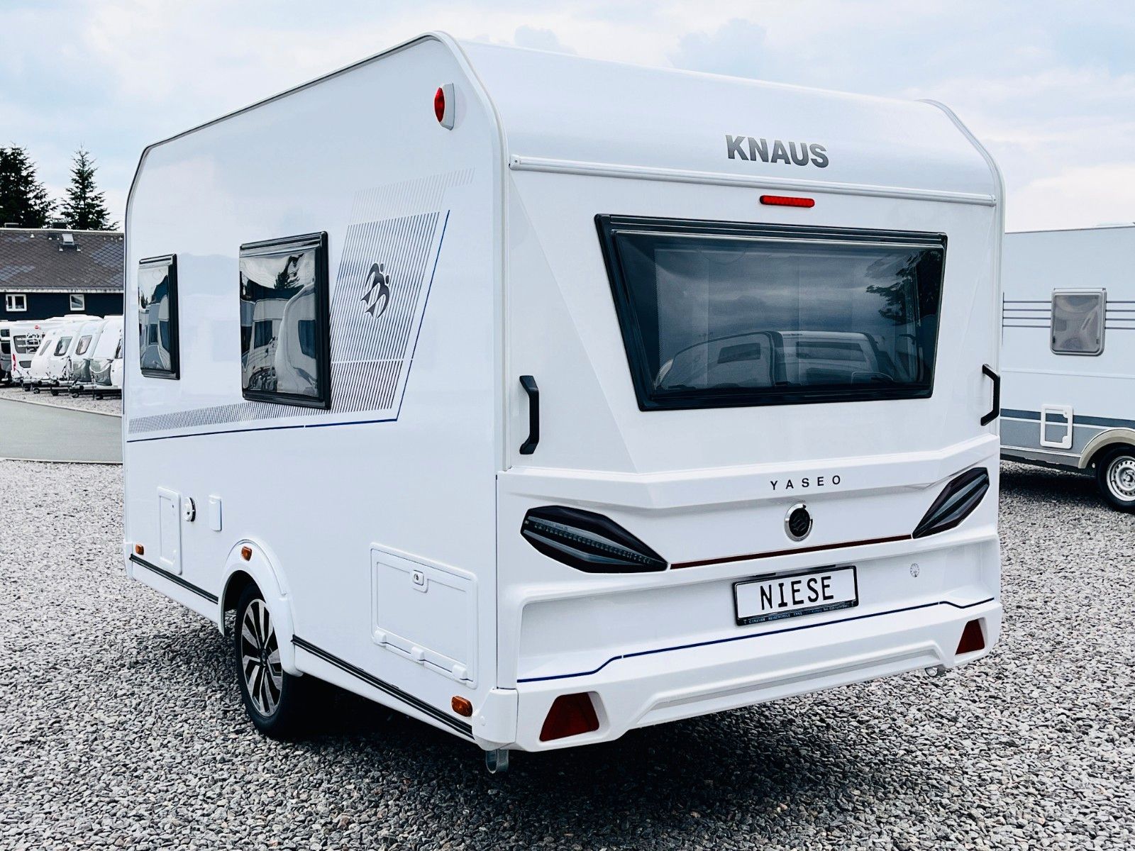 Fahrzeugabbildung Knaus YASEO 340 PX AUFLASTUNG 1.500 Kg