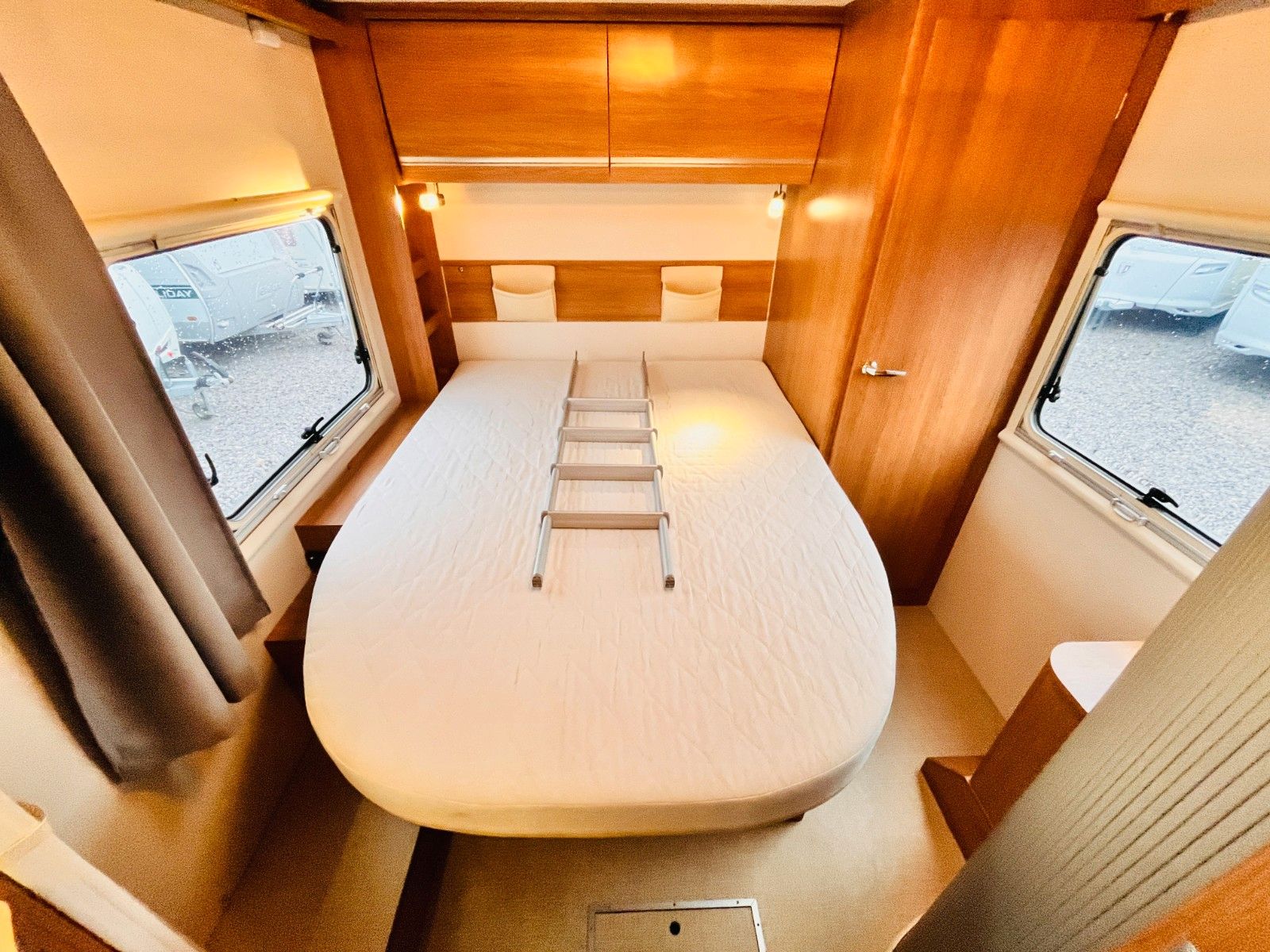 Fahrzeugabbildung Eura Mobil PROFILA 680 QB QUEENSBETT HUBBETT SOLAR