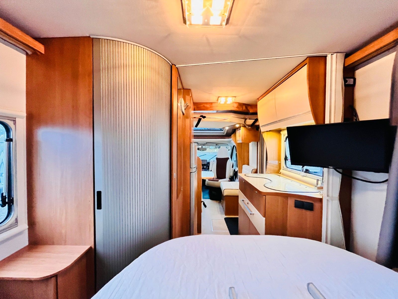 Fahrzeugabbildung Eura Mobil PROFILA 680 QB QUEENSBETT HUBBETT SOLAR