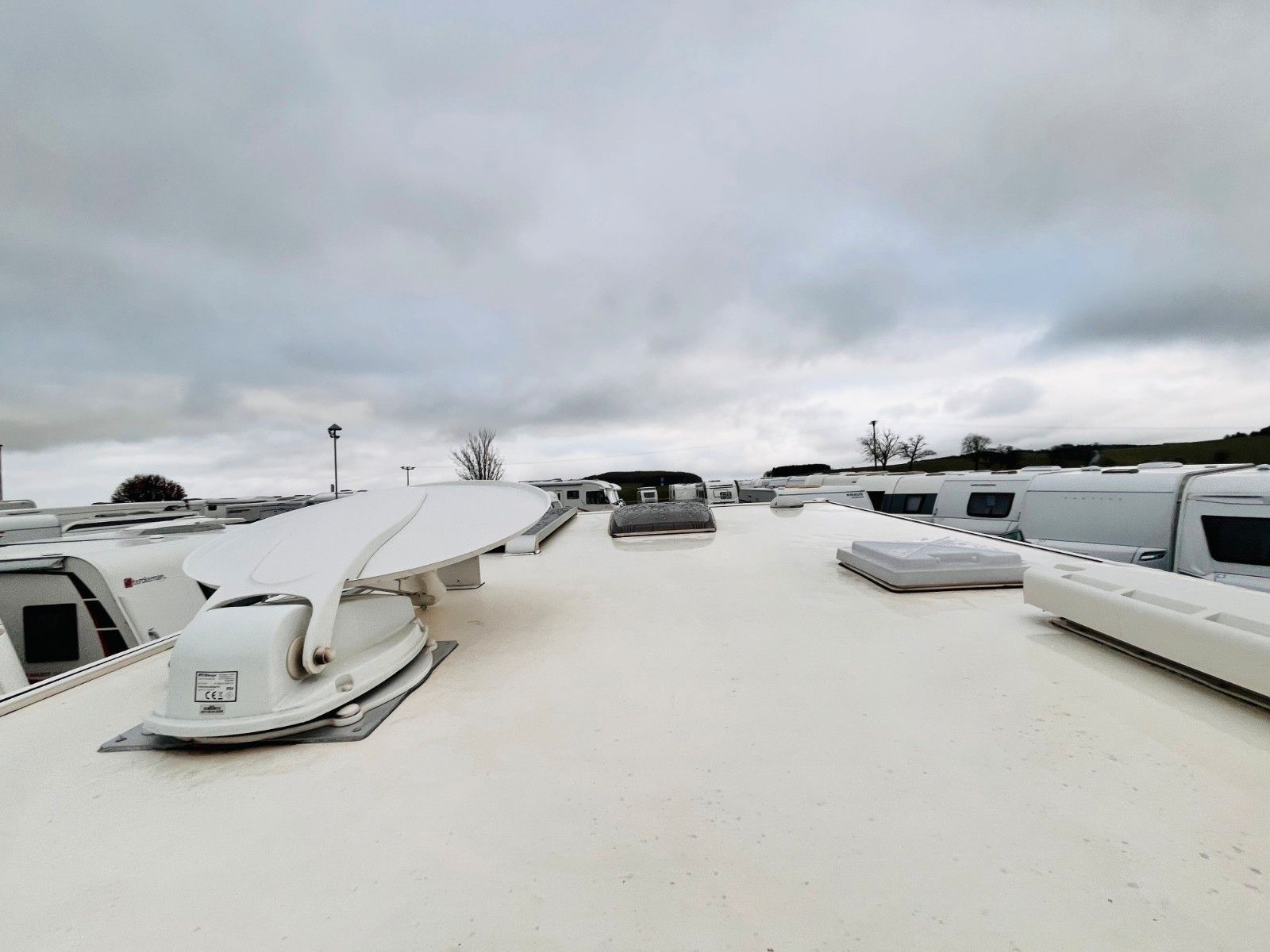 Fahrzeugabbildung Eura Mobil PROFILA 680 QB QUEENSBETT HUBBETT SOLAR