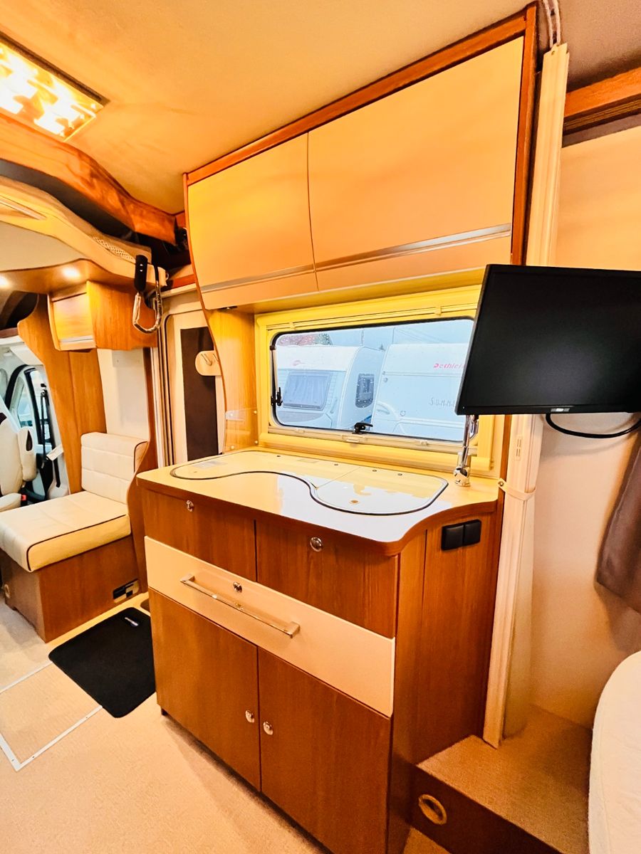 Fahrzeugabbildung Eura Mobil PROFILA 680 QB QUEENSBETT HUBBETT SOLAR