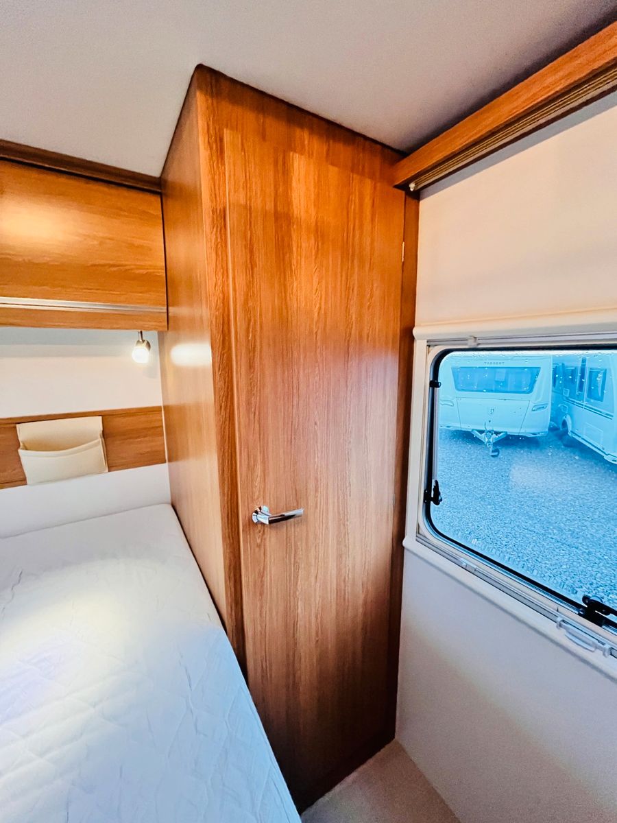 Fahrzeugabbildung Eura Mobil PROFILA 680 QB QUEENSBETT HUBBETT SOLAR