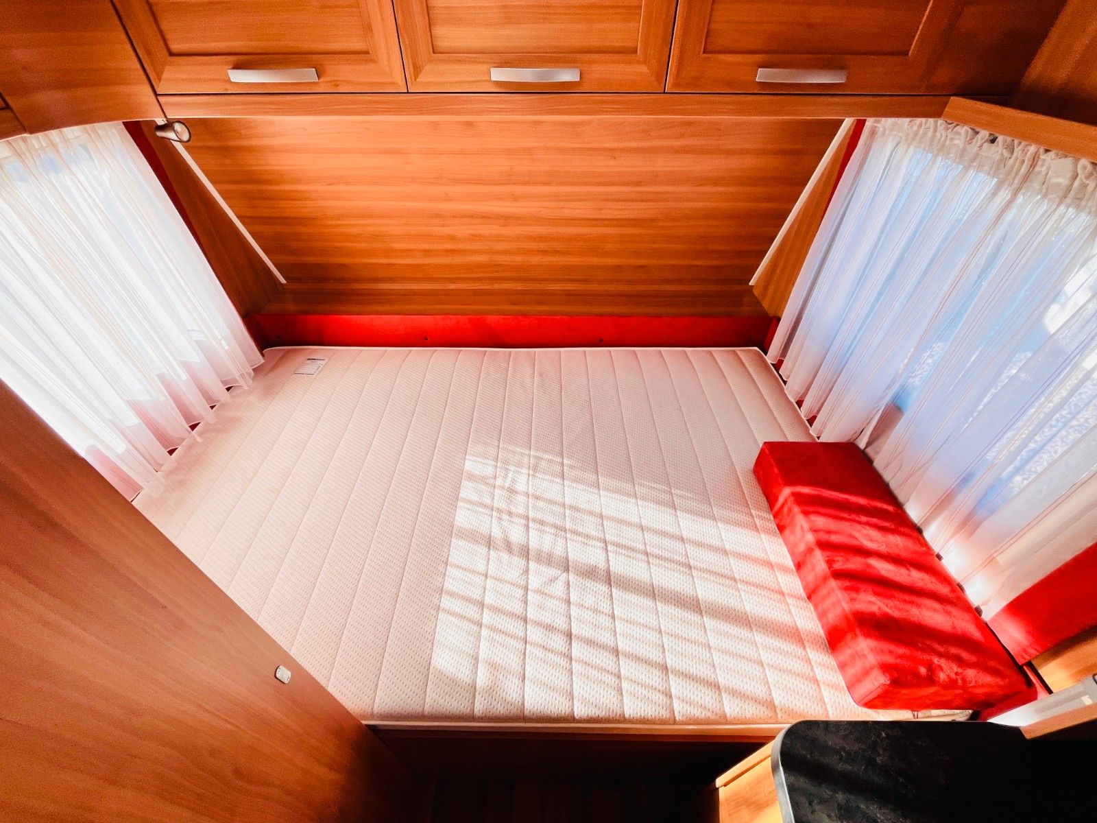 Fahrzeugabbildung HYMER / ERIBA / HYMERCAR SPORTING 440 A QUERBETT FAHRRADTRÄGER