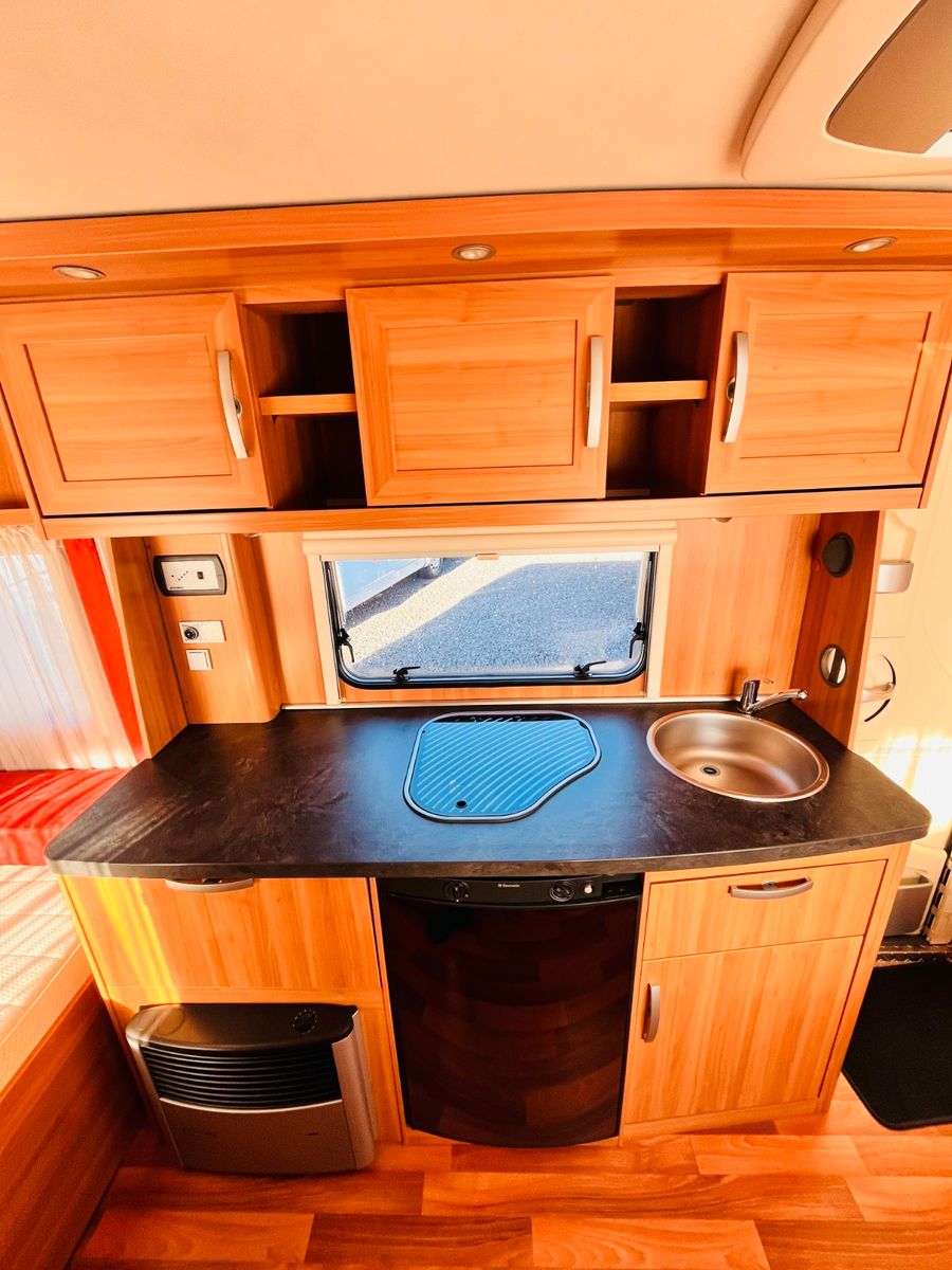 Fahrzeugabbildung HYMER / ERIBA / HYMERCAR SPORTING 440 A QUERBETT FAHRRADTRÄGER