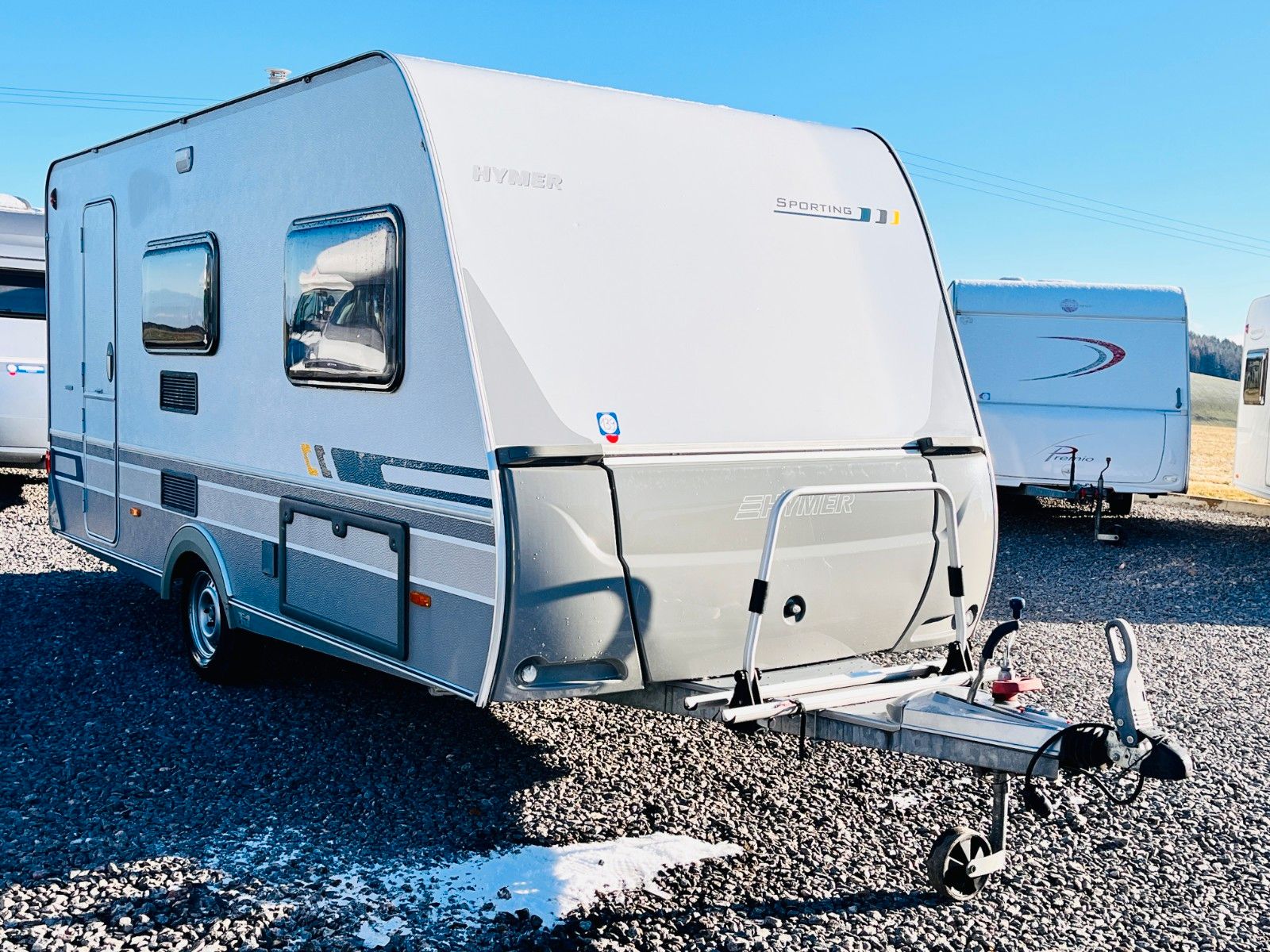 Fahrzeugabbildung HYMER / ERIBA / HYMERCAR SPORTING 440 A QUERBETT FAHRRADTRÄGER