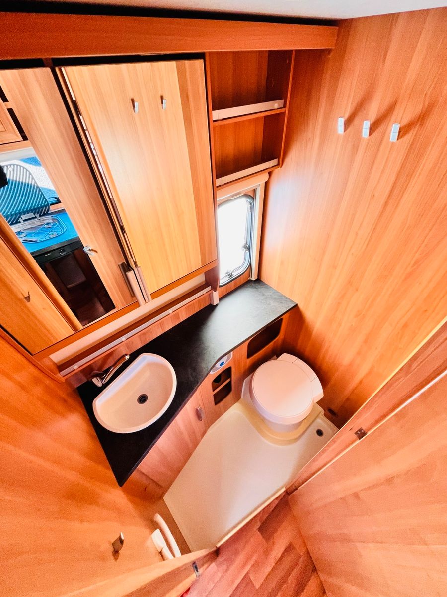 Fahrzeugabbildung HYMER / ERIBA / HYMERCAR SPORTING 440 A QUERBETT FAHRRADTRÄGER