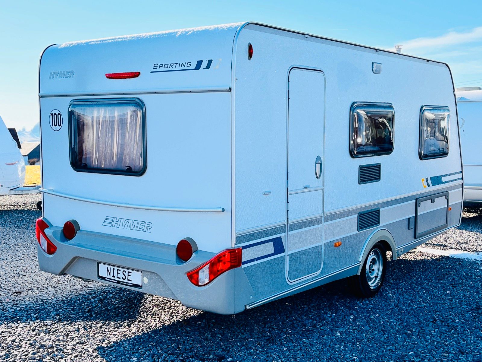 Fahrzeugabbildung HYMER / ERIBA / HYMERCAR SPORTING 440 A QUERBETT FAHRRADTRÄGER