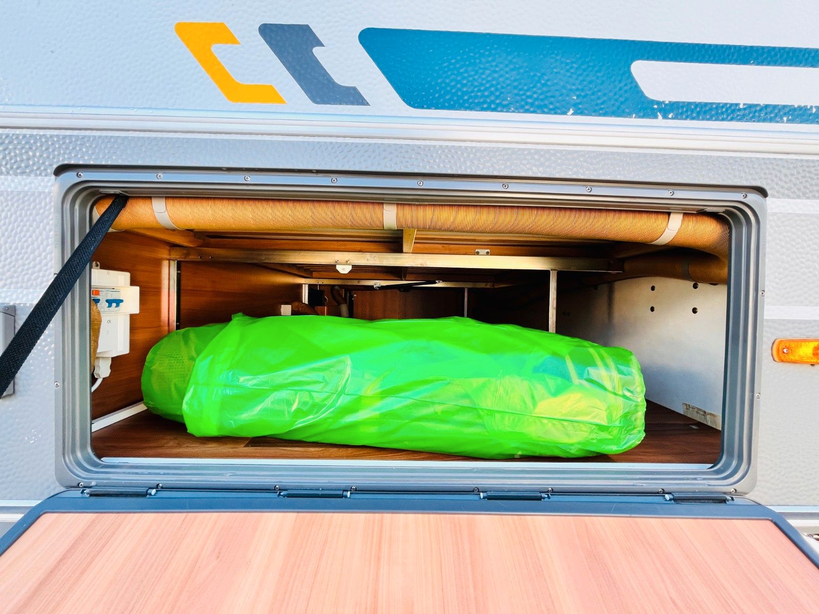 Fahrzeugabbildung HYMER / ERIBA / HYMERCAR SPORTING 440 A QUERBETT FAHRRADTRÄGER