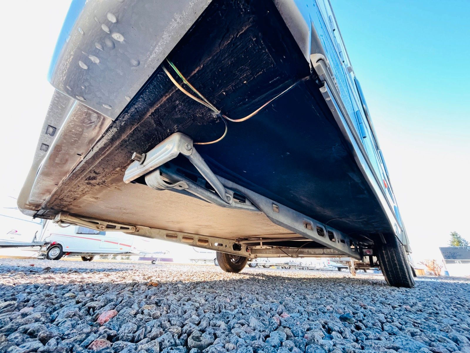 Fahrzeugabbildung HYMER / ERIBA / HYMERCAR SPORTING 440 A QUERBETT FAHRRADTRÄGER