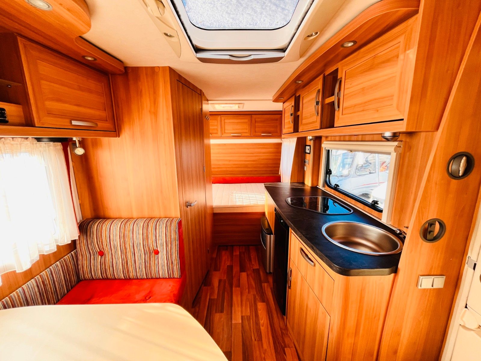 Fahrzeugabbildung HYMER / ERIBA / HYMERCAR SPORTING 440 A QUERBETT FAHRRADTRÄGER