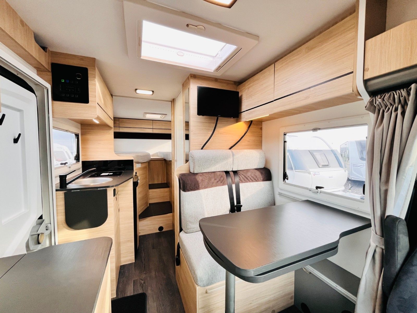 Fahrzeugabbildung Challenger S 217 START EDITION EINZELBETTEN SAT TV SOLAR