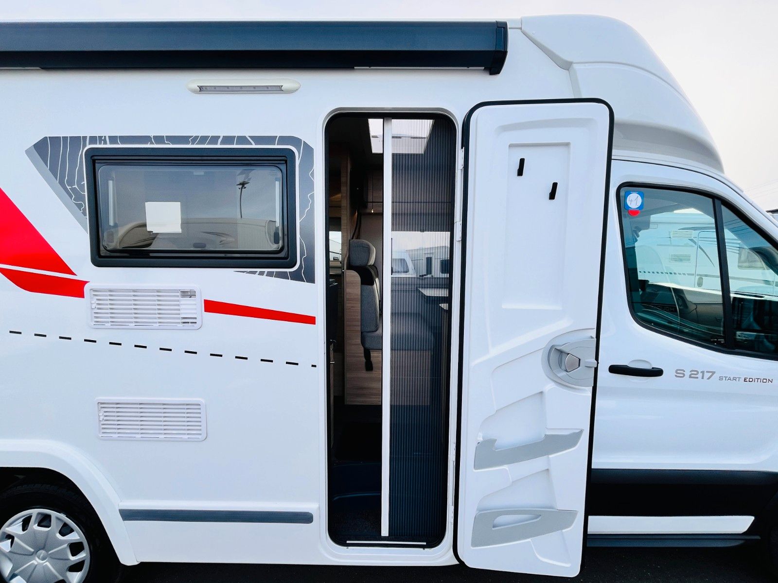 Fahrzeugabbildung Challenger S 217 START EDITION EINZELBETTEN SAT TV SOLAR