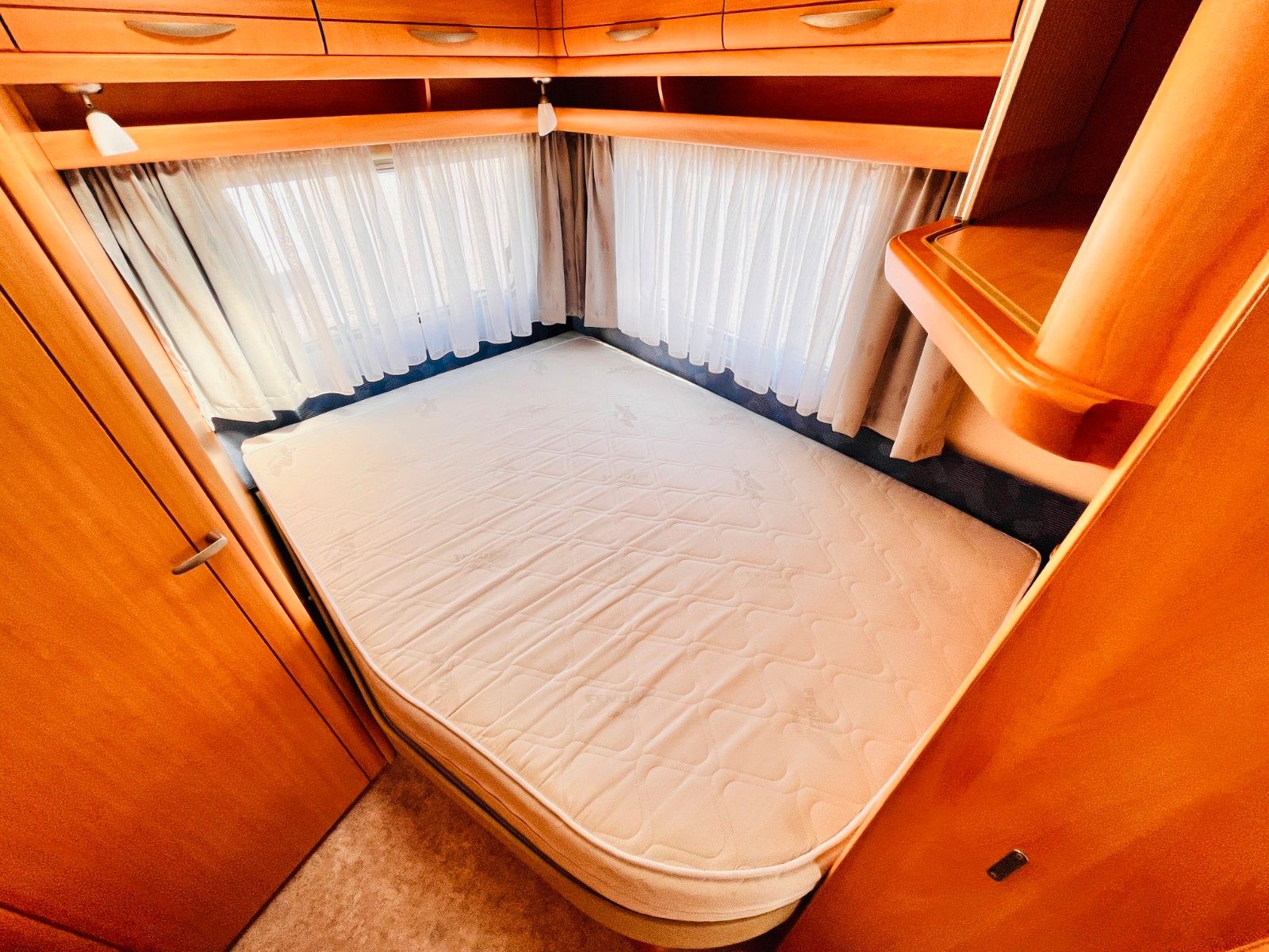 Fahrzeugabbildung Fendt SAPHIR 470 TF FRANZ.BETT RUNDSITZGRUPPE