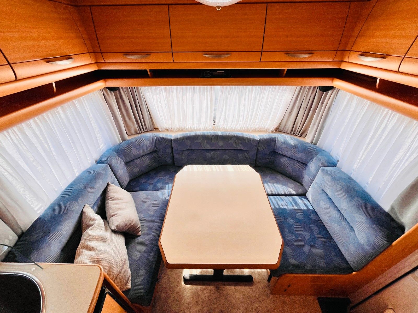 Fahrzeugabbildung Fendt SAPHIR 470 TF FRANZ.BETT RUNDSITZGRUPPE