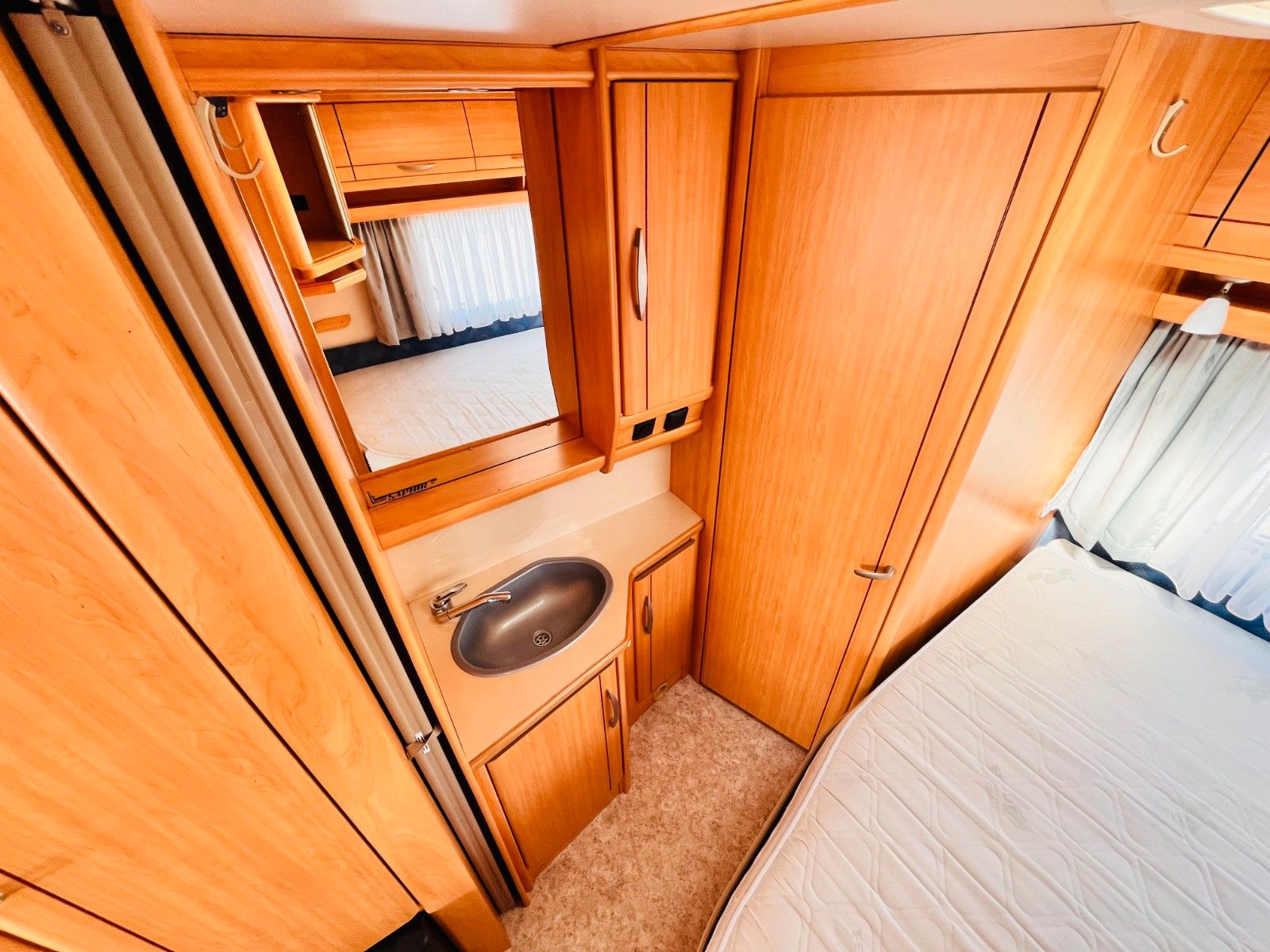 Fahrzeugabbildung Fendt SAPHIR 470 TF FRANZ.BETT RUNDSITZGRUPPE
