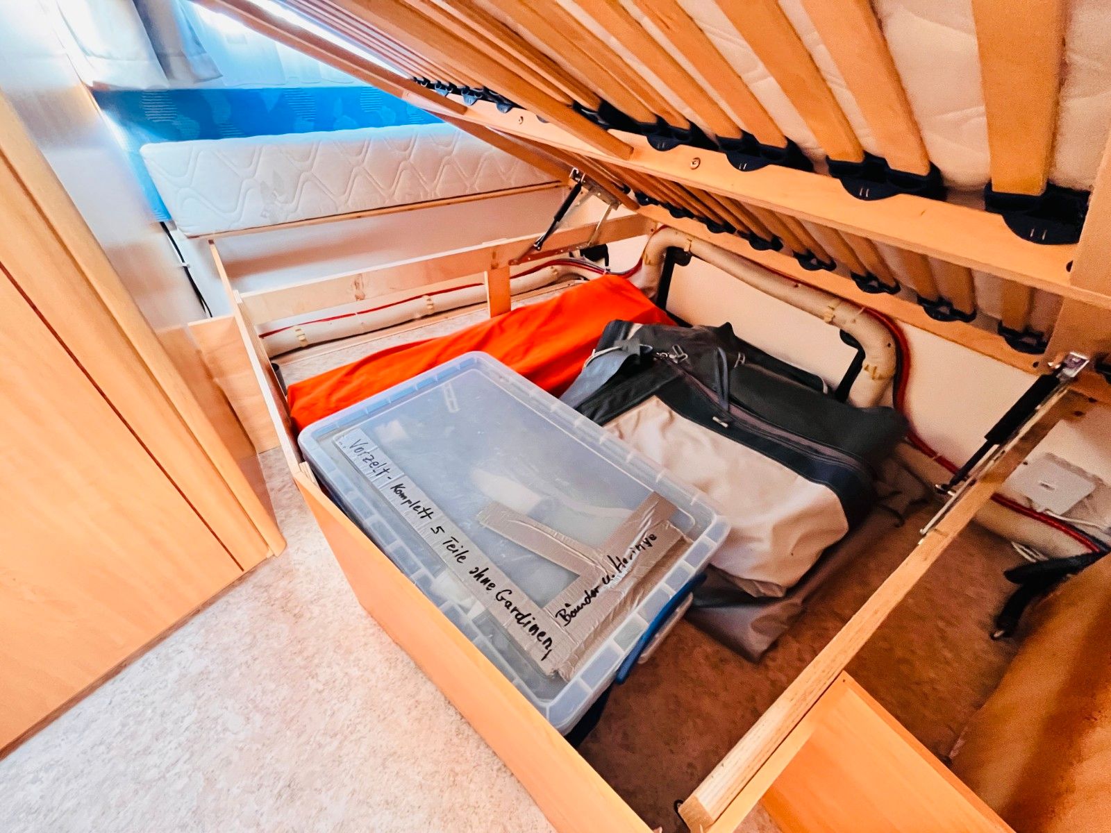 Fahrzeugabbildung Fendt SAPHIR 470 TF FRANZ.BETT RUNDSITZGRUPPE