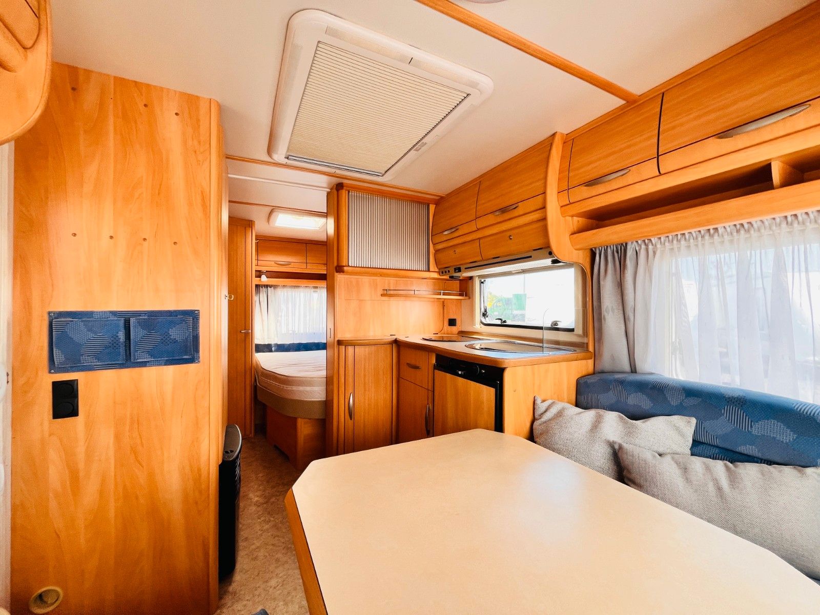 Fahrzeugabbildung Fendt SAPHIR 470 TF FRANZ.BETT RUNDSITZGRUPPE