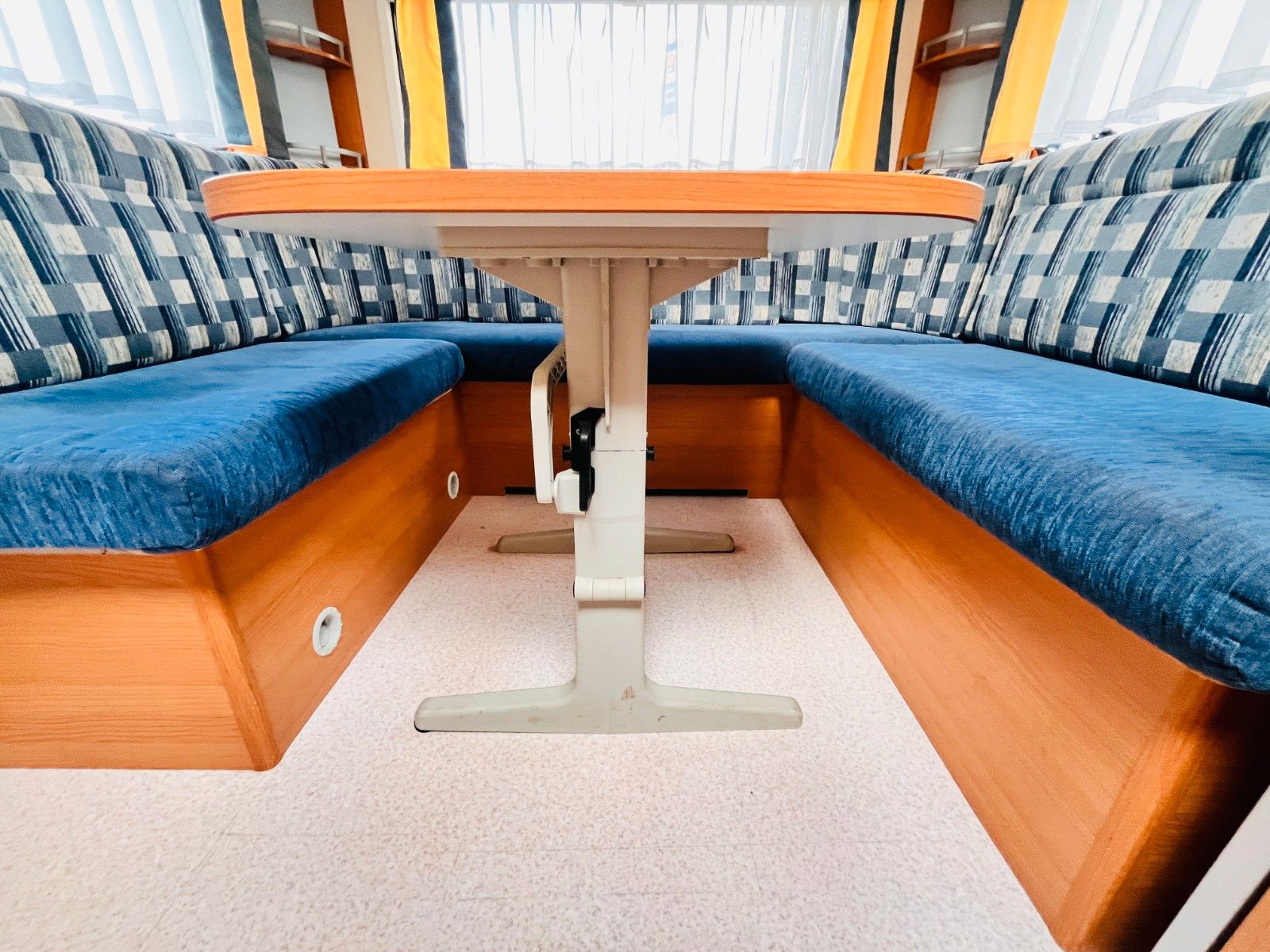 Fahrzeugabbildung Knaus SPORT 500 FU FRANZ.BETT RUNDSITZGRUPPE 1.HAND