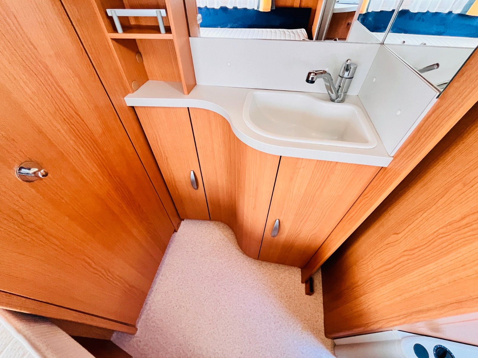Fahrzeugabbildung Knaus SPORT 500 FU FRANZ.BETT RUNDSITZGRUPPE 1.HAND