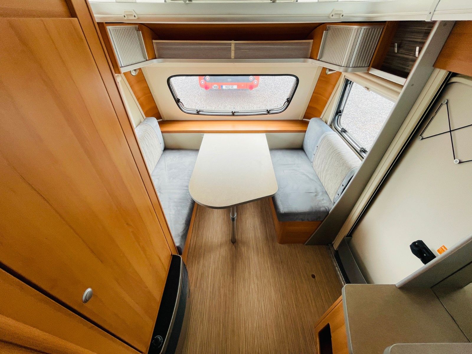 Fahrzeugabbildung HYMER / ERIBA / HYMERCAR FEELING 425 QUERBETT AUFSTELLDACH