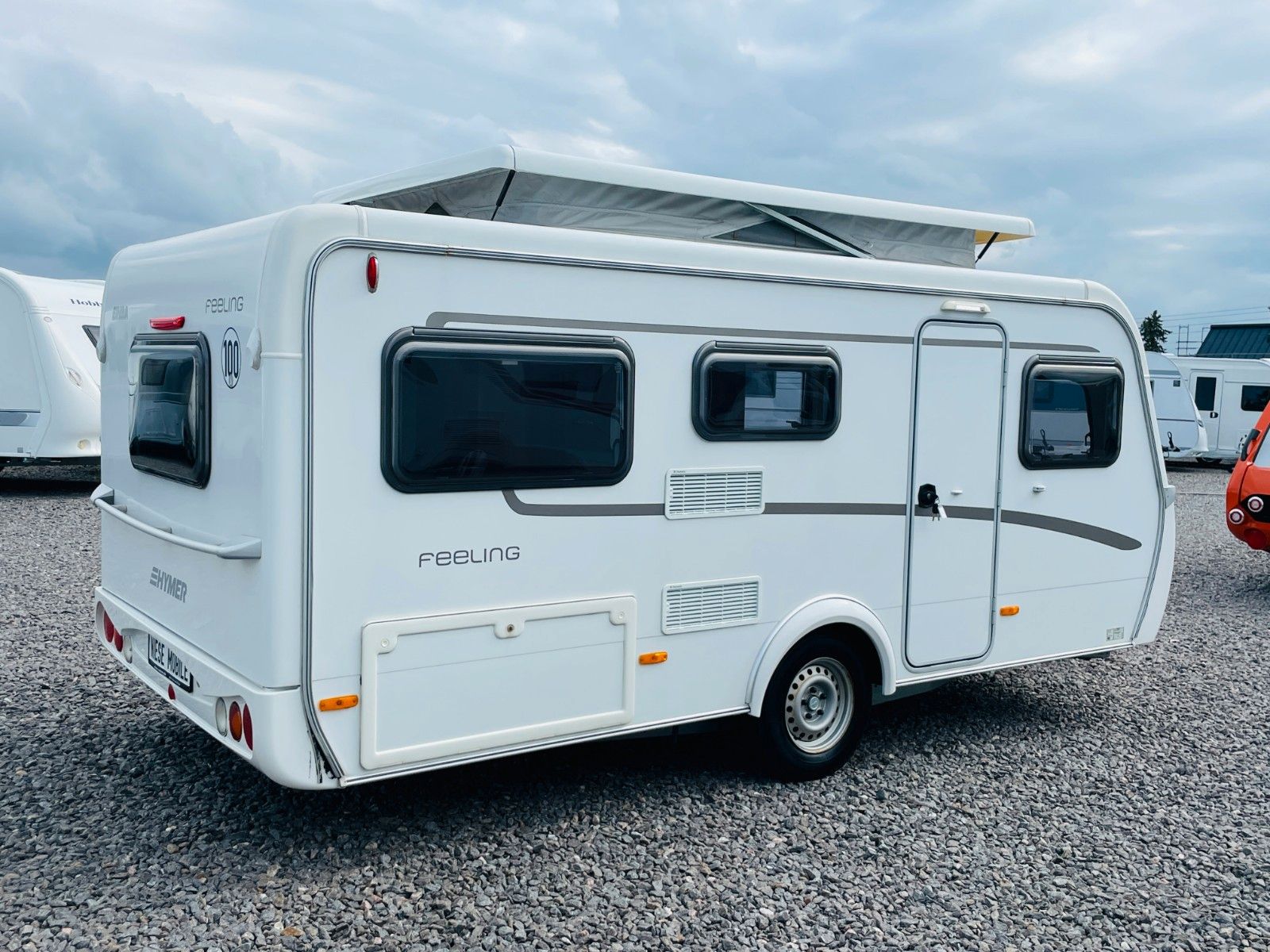 Fahrzeugabbildung HYMER / ERIBA / HYMERCAR FEELING 425 QUERBETT AUFSTELLDACH