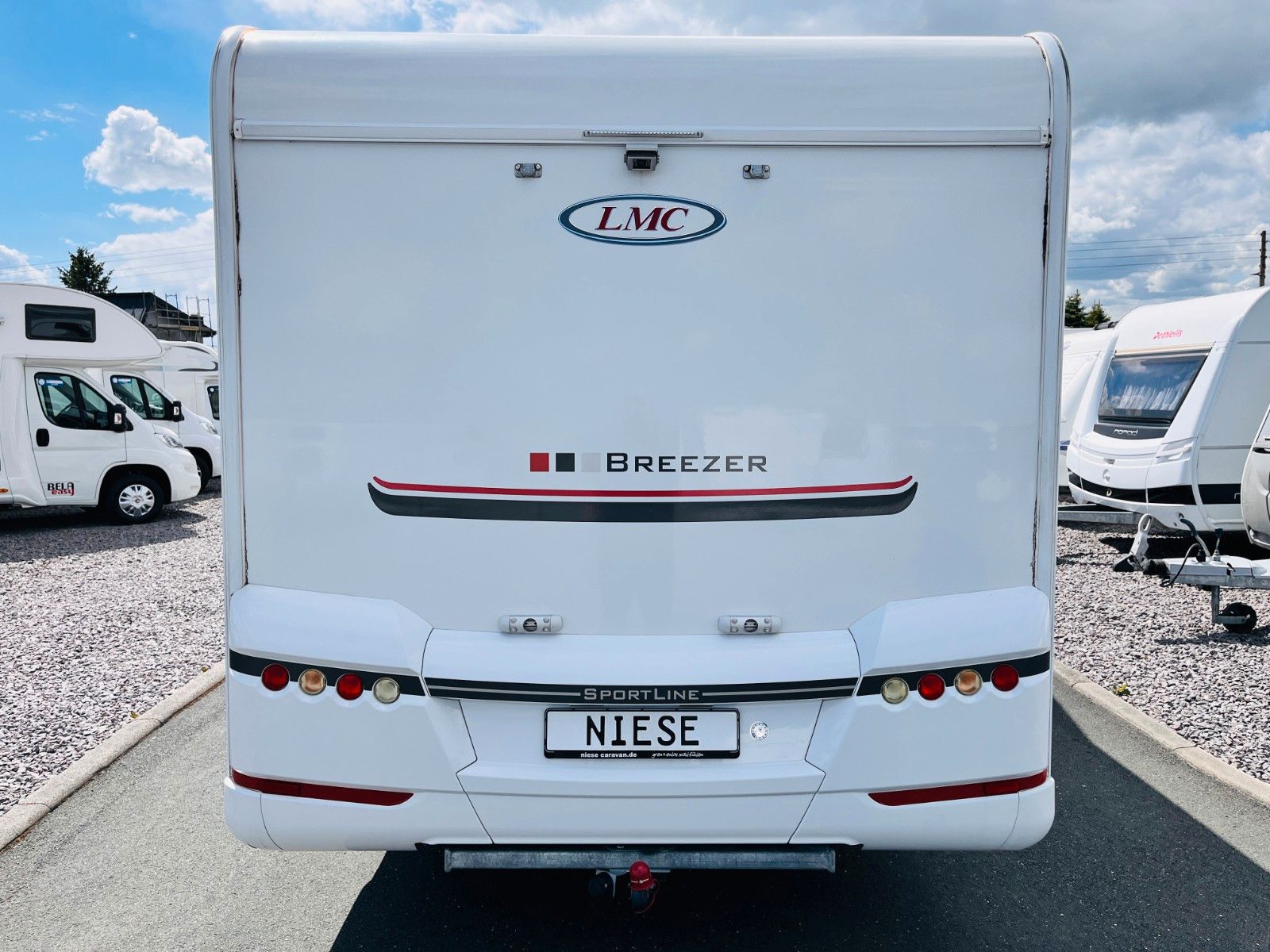 Fahrzeugabbildung LMC BREEZER A 714 G EINZELBETTEN ALKOVEN SOLAR