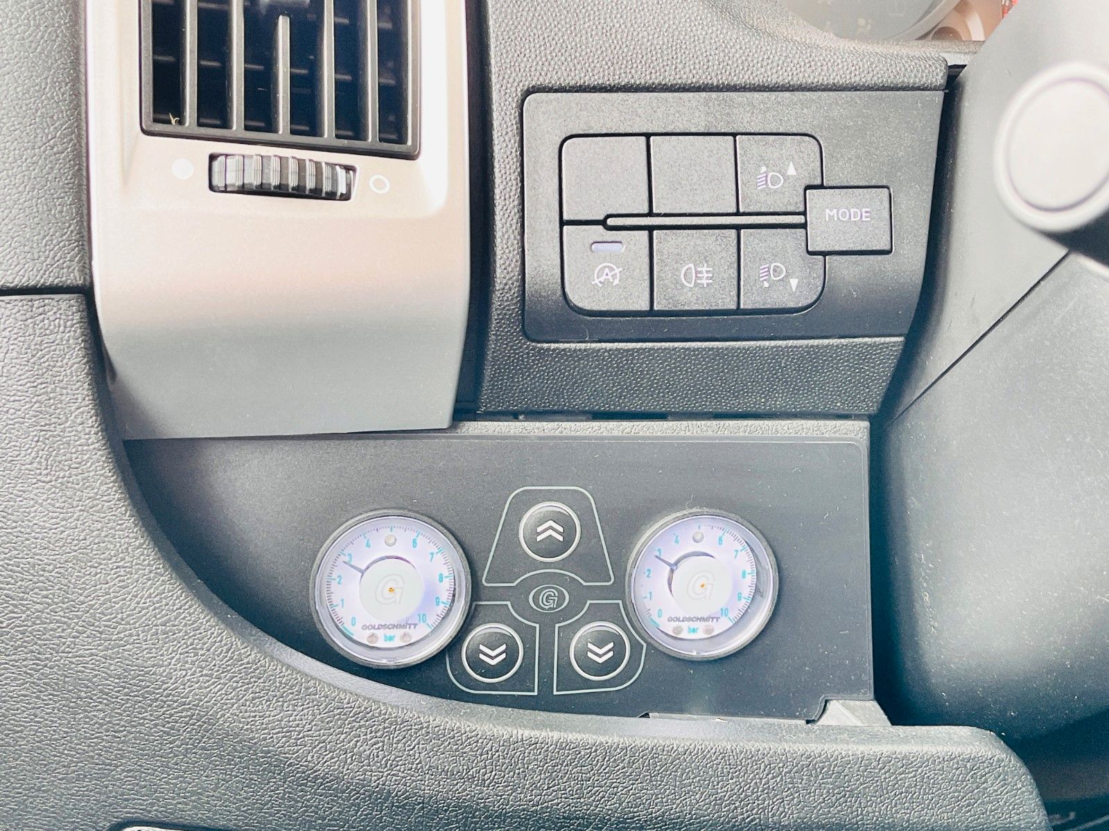Fahrzeugabbildung Sunlight I 67 S EINZELBETTEN HUBBETT AUTOMATIK SAT KLIMA