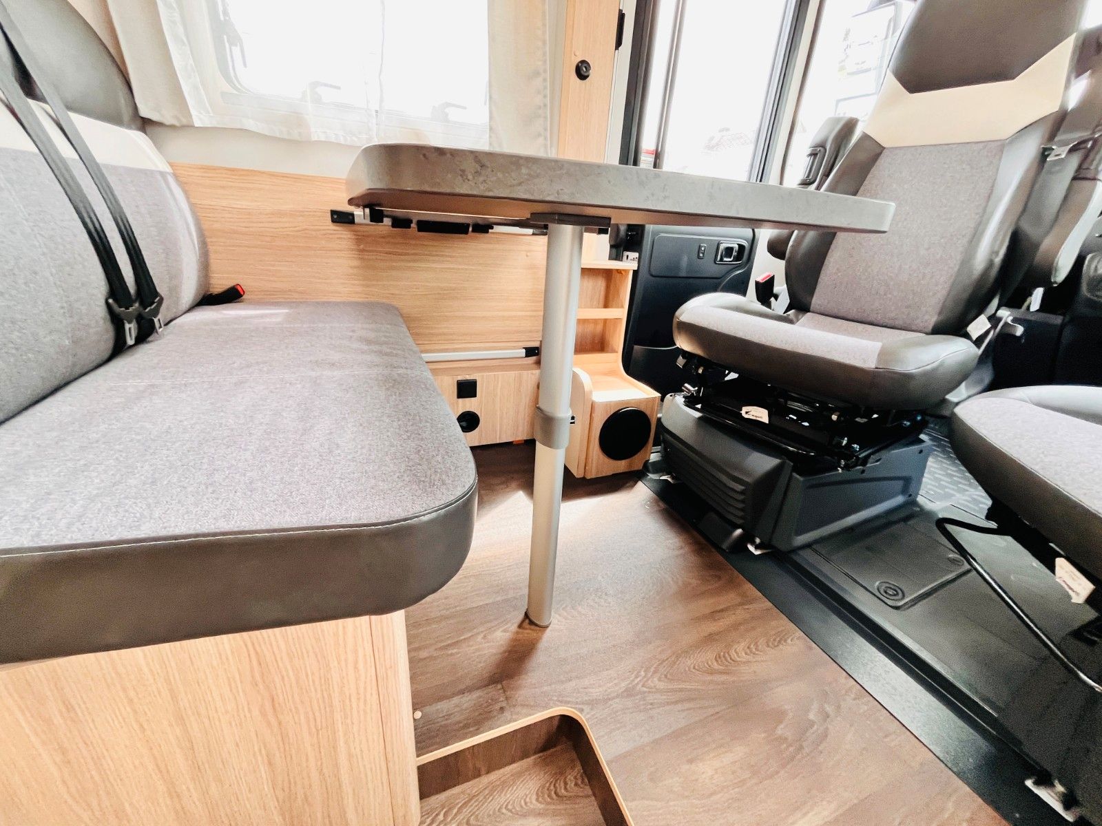 Fahrzeugabbildung Sunlight I 67 S EINZELBETTEN HUBBETT AUTOMATIK SAT KLIMA
