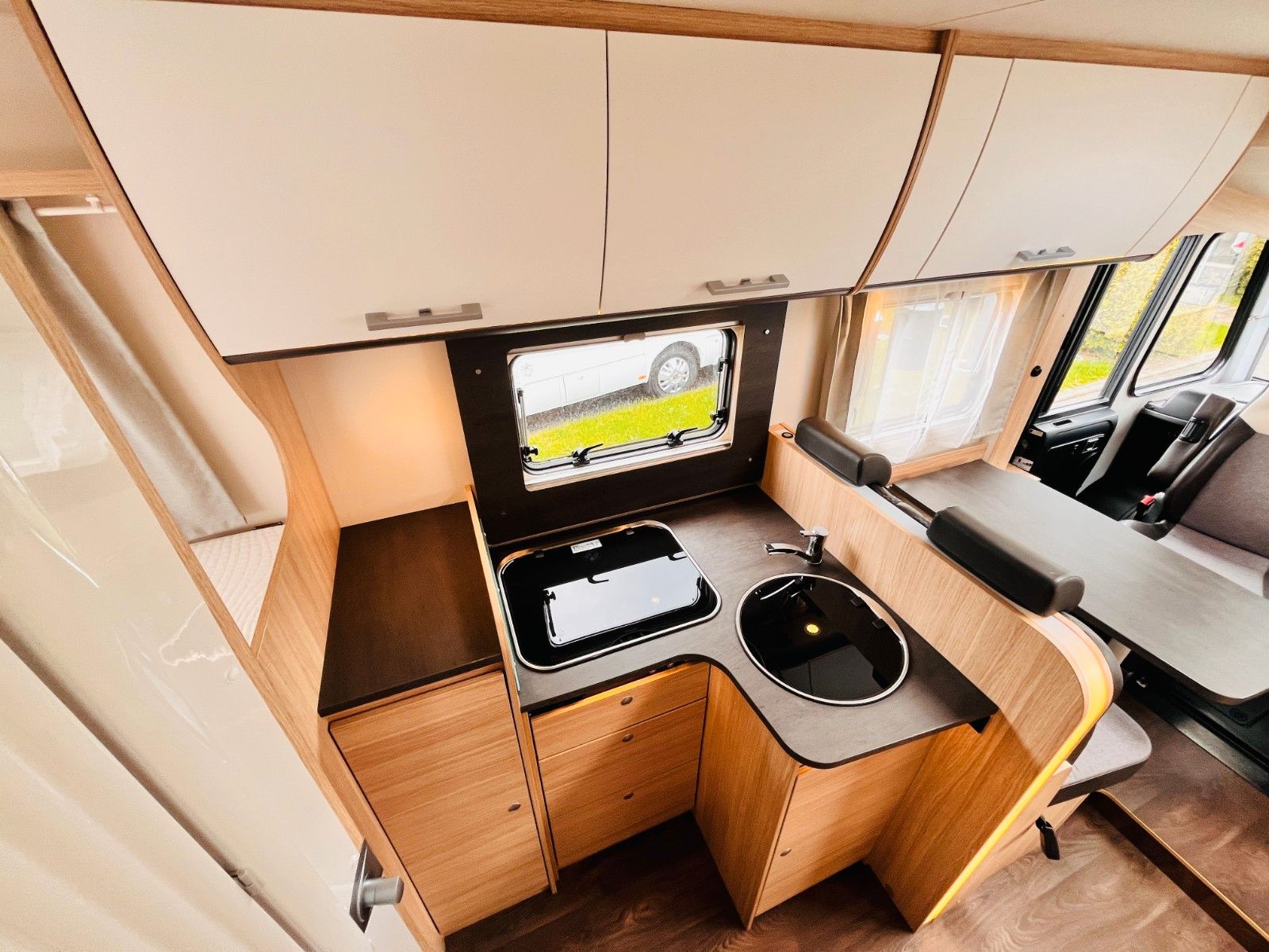 Fahrzeugabbildung Sunlight I 67 S EINZELBETTEN HUBBETT AUTOMATIK SAT KLIMA