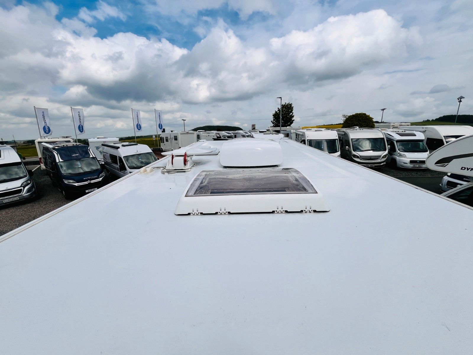 Fahrzeugabbildung Sunlight I 67 S EINZELBETTEN HUBBETT AUTOMATIK SAT KLIMA