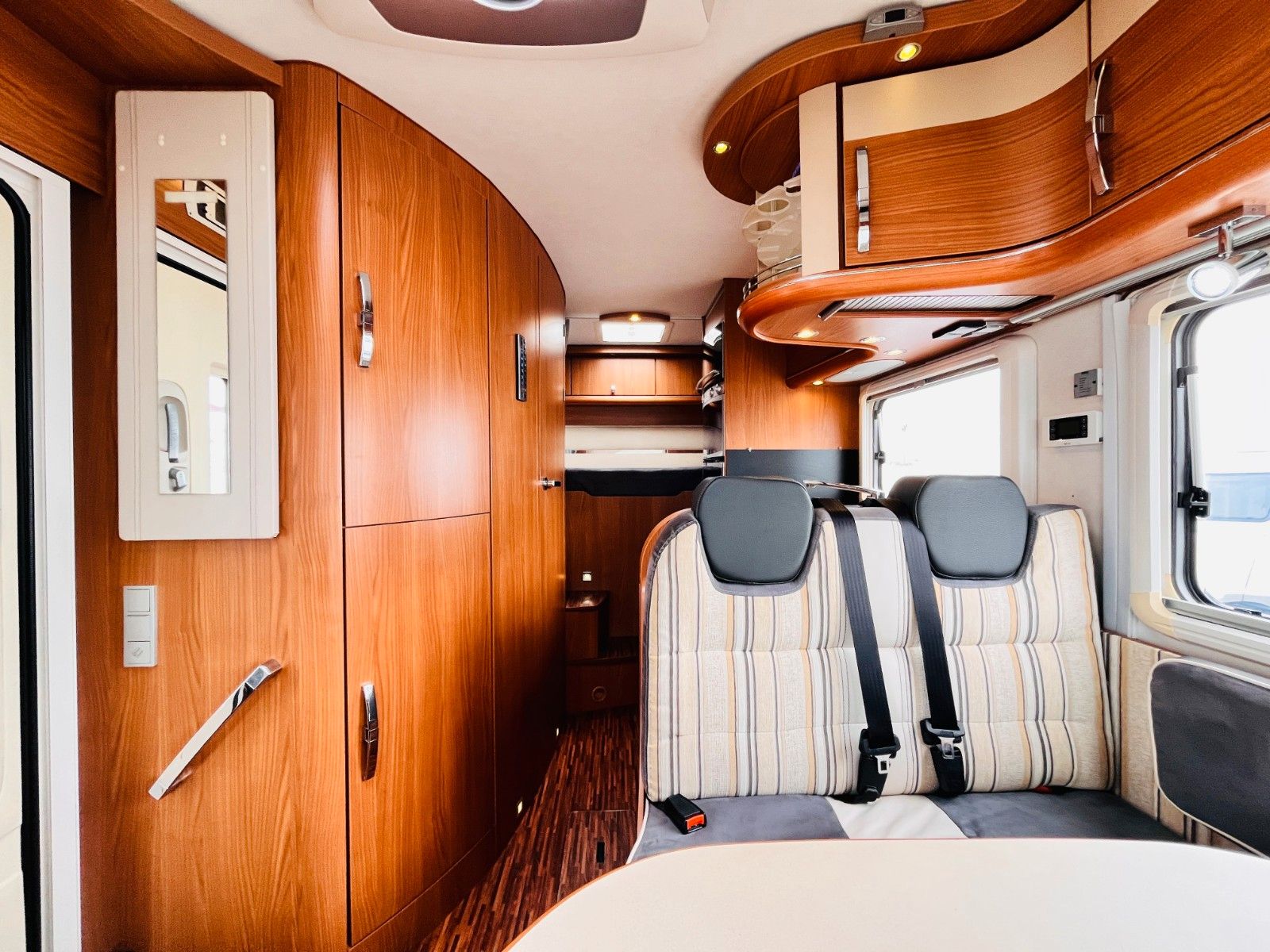 Fahrzeugabbildung HYMER / ERIBA / HYMERCAR B 524 SL SAT TV EINZEL-QUERBETT 3,0L