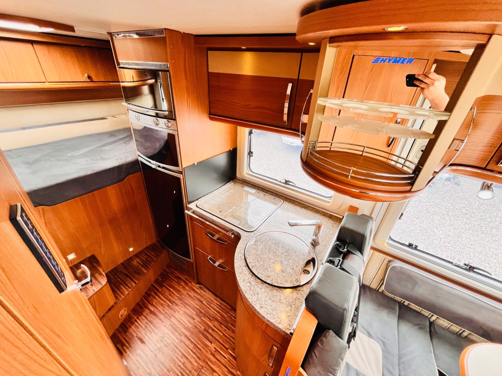 Fahrzeugabbildung HYMER / ERIBA / HYMERCAR B 524 SL SAT TV EINZEL-QUERBETT 3,0L